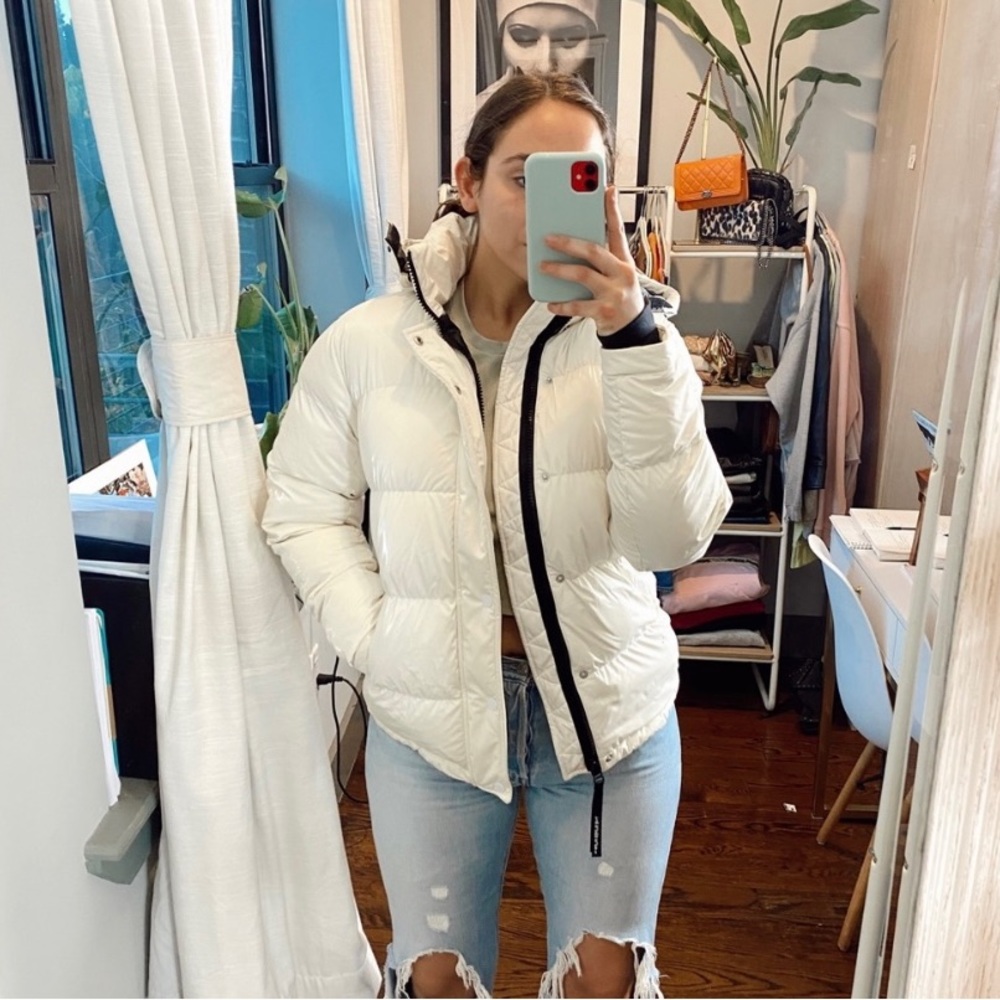Aritzia supper puff matte pearl